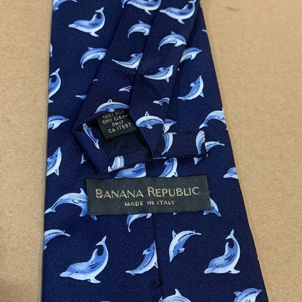 Banana Republic stylish tie